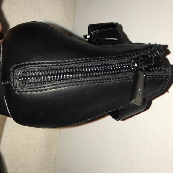 Sandals - Picture 4 of 4